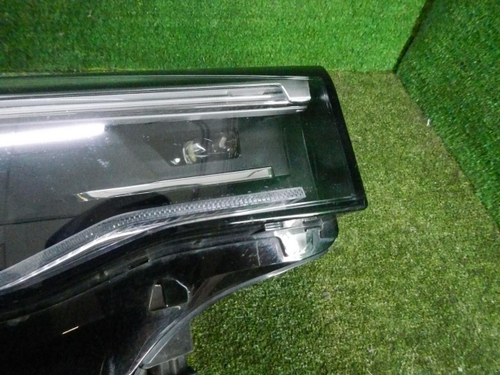 Фара правая BMW X7 G07 (2019-2022) LED