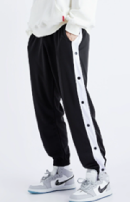 Спортивные штаны черные с пуговицами 8882