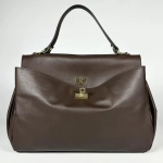 Женская сумка из натуральной кожи ягненка коричневого цвета