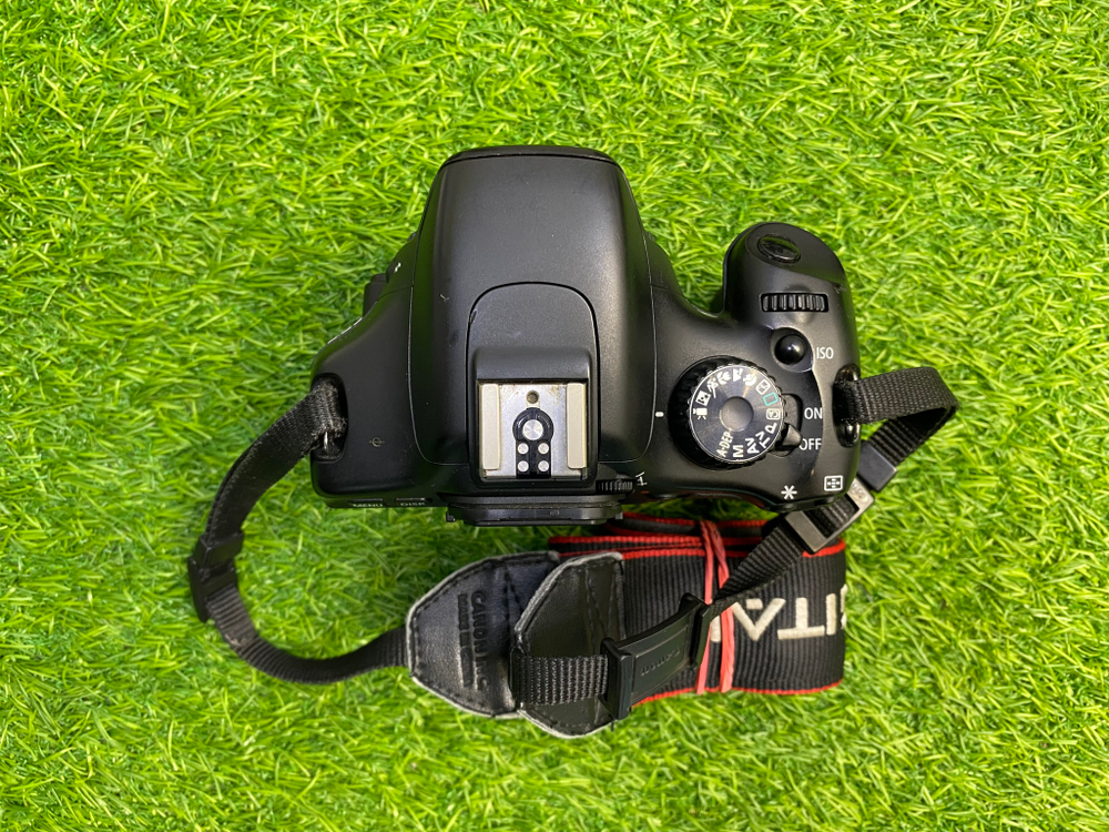 Canon EOS 550D Kit 18-55mm Покупка/Продажа