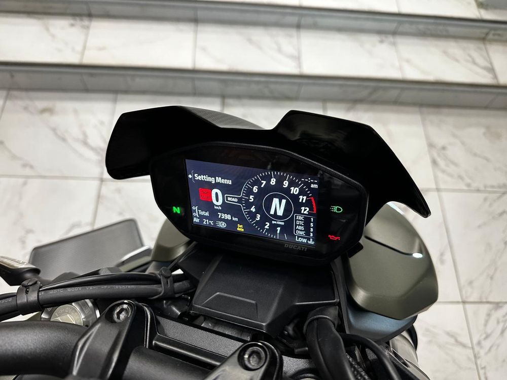 Fullsix Карбоновое ветровое стекло - короткое Ducati Streetfighter V4 MD-SF20-S92S