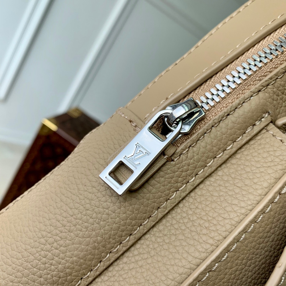 Louis Vuitton Pilot Slingbag