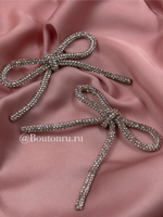 Декоративный бантик из стразового серебристого шнура