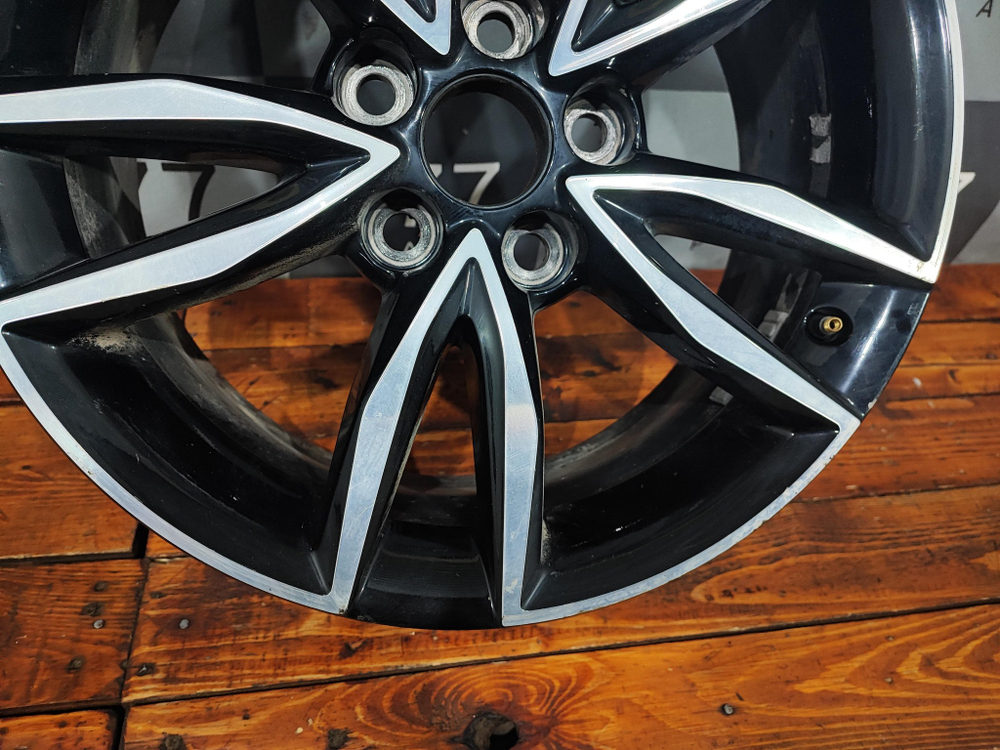 Диск литой R17 Toyota Camry (XV50) 11-18 Б/У Оригинал PW45705001