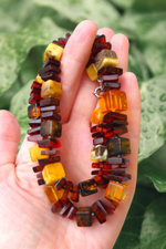 Бусы из янтаря кубики