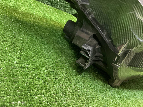 Фара правая Toyota RAV 4 CA40 (2015-2019) галоген