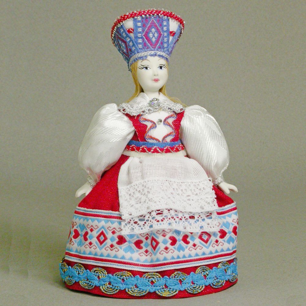 Сувенирная кукла Эстонка в белом переднике