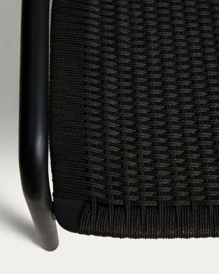 Кресло уличное Derile из дуба и веревки с черной отделкой