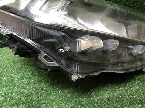 Фара правая Toyota RAV4 5 XA50 (18-нв) LED