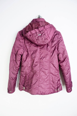 Куртка демисезонная удобная, визуально на 11/12 лет