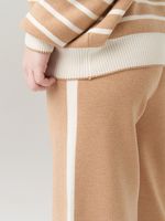 АТ570-1 Брюки для девочки сахара