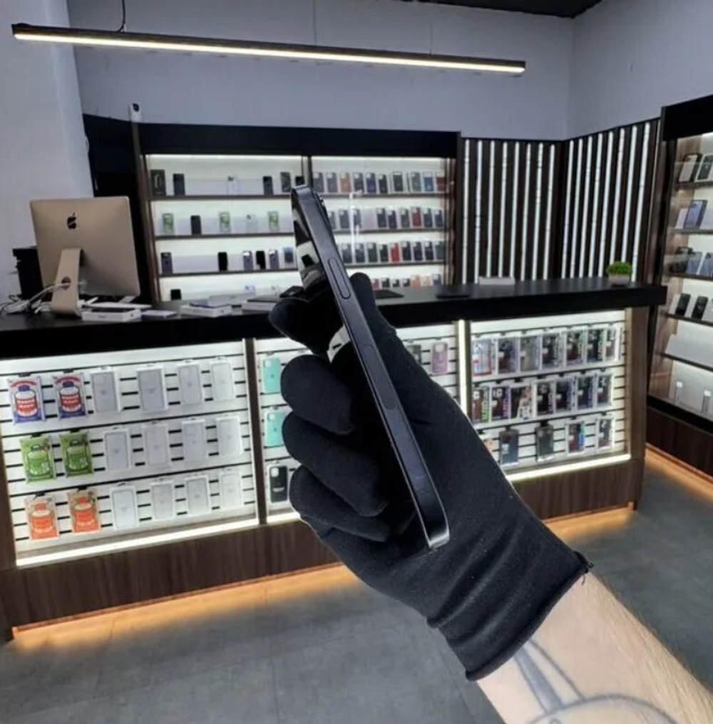 iPhone 15, 128 ГБ б/у