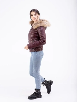 Куртка женская из натуральной кожи с капюшоном Турция