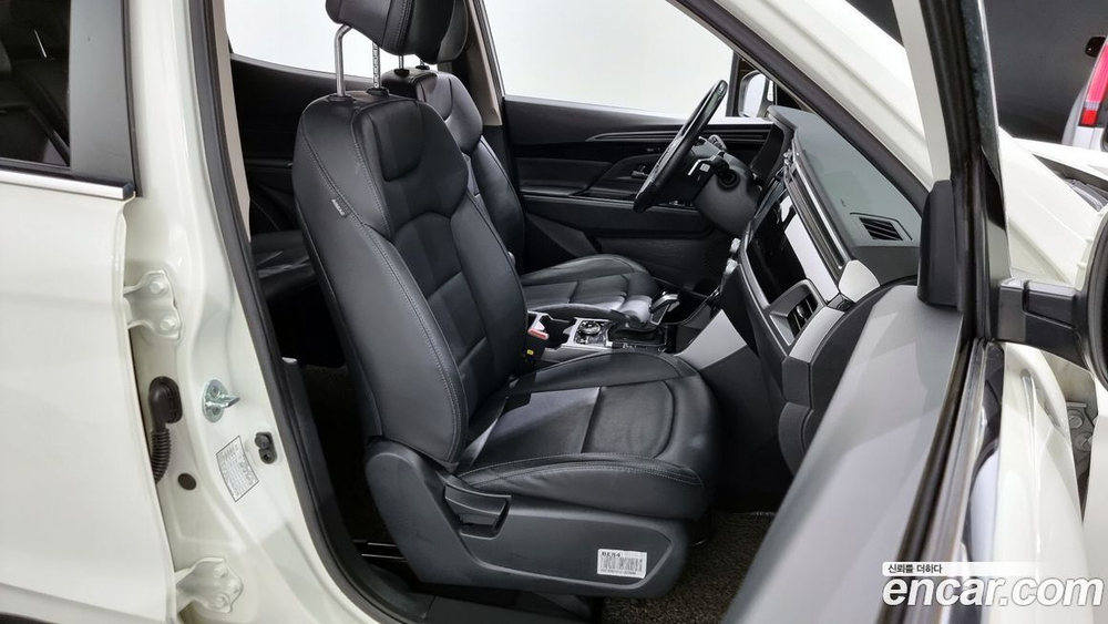 KG Mobility (Ssangyong) Beautiful Korando Бензин 1.5 2WD C5 (08.2021)