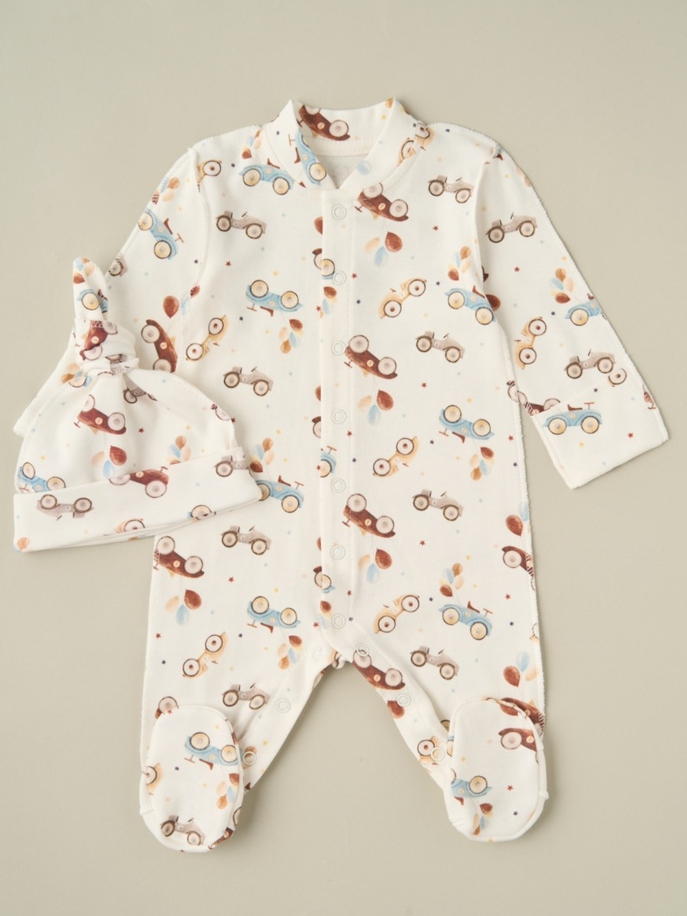 Комбинезон + шапочка-узелок "Машинки"