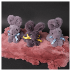 Мягкая игрушка из меха «Зайка Веснуша»