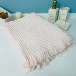 Полотенце вафельное 100*150см «Waffle» плотность 280гр/м, цвет клубничный крем 11-1305