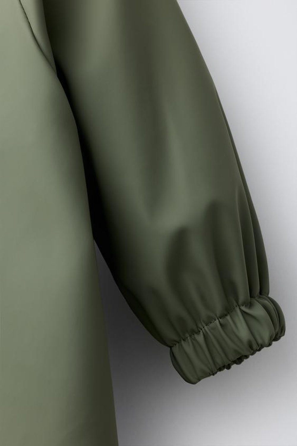 ZARA ПРОРЕЗИНЕННЫЙ КОМБИНЕЗОН WATER RESISTANT, ЗЕЛЕНЫЙ