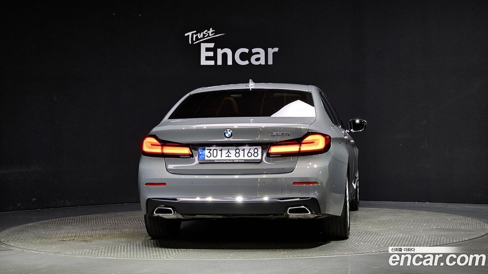 BMW 5 Series (G30) 520i Luxury (04.2022)