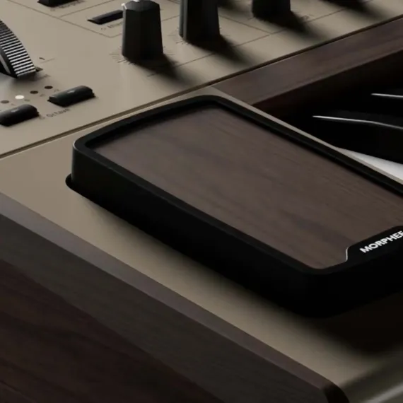 Arturia PolyBrute 12 Cream