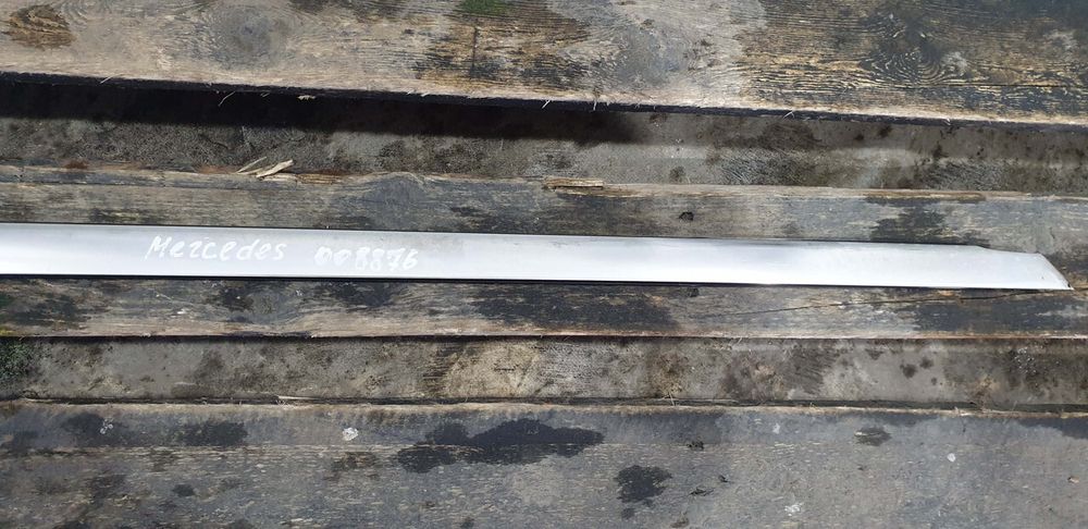 Молдинг двери передней правой Mercedes S (W222) 13-20 Б/У Оригинал A2226900680