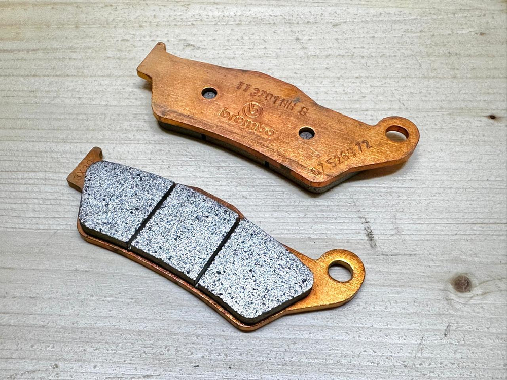 Brembo Колодки тормозные 07BB0483 (1 суппорт)