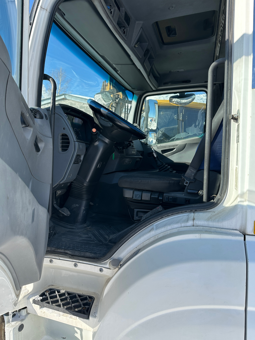 КамАЗ 65206 6x4 Седельный тягач 65206-T5 (Дизельный, 12,0 л, 428 л.с., МТ)