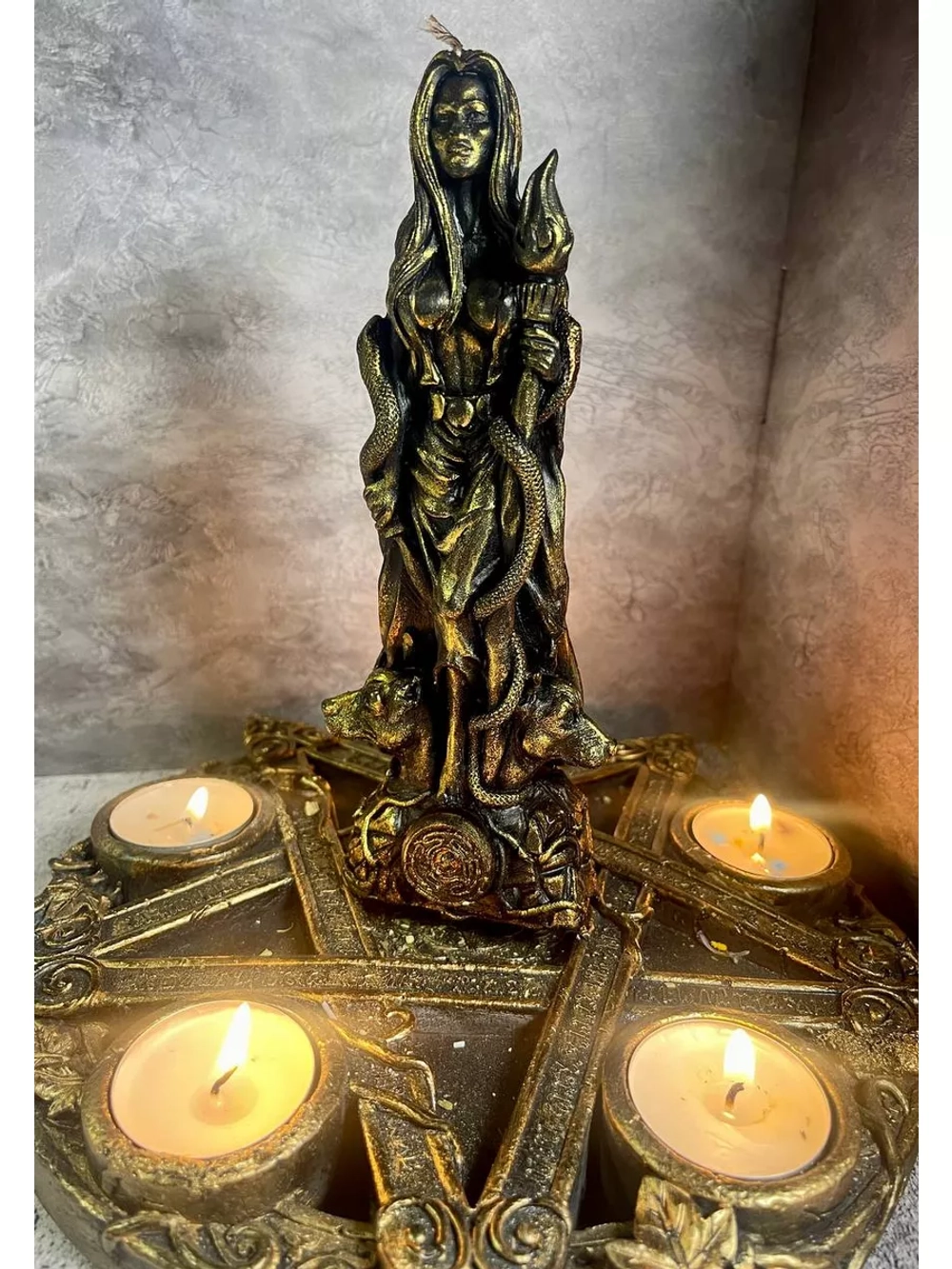 Свеча "Богиня Геката" программная