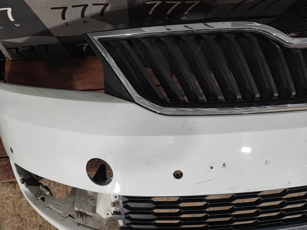 Бампер передний Skoda Rapid 1 12-20 Б/У Оригинал 60U807221F