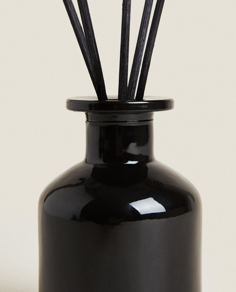 Zara Home CEDAR WOOD REED DIFFUSERS — ароматический диффузор с тростниковыми палочками, Кедр, 120 мл