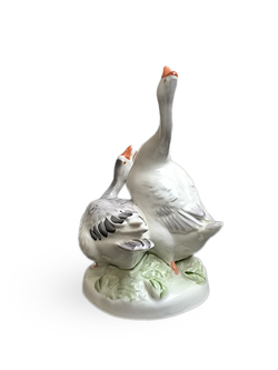 Фарфоровая статуэтка "Гуси", Россия, ДФЗ