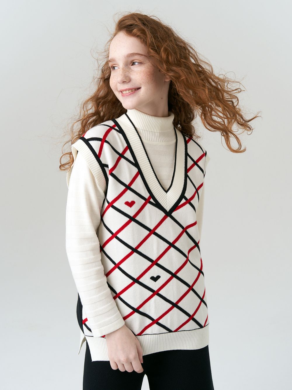 Жилетка в школу для девочки AT1011 черный-молочный