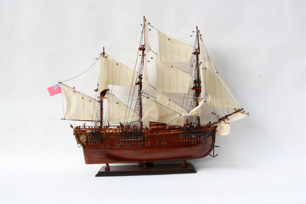 Van Der Heijden Модель парусника "HM Bark Endeavour", Англия