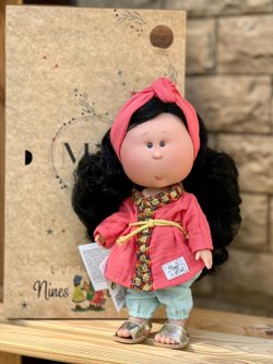 Кукла Nines виниловая 30см MIA CASE (1117)