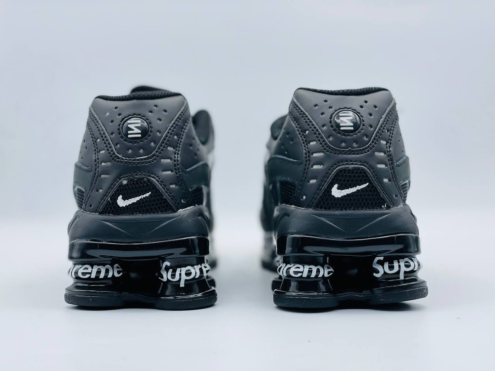 Кроссовки NIKE SHOX SUPREME