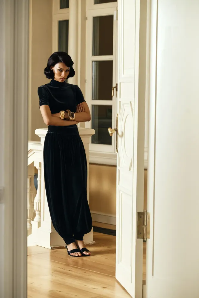 Evie, брюки-шаровары из черного бархата