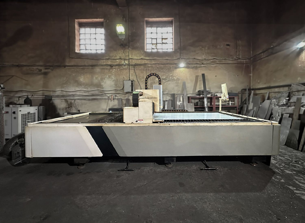 Установка лазерной резки Bodor А3 2000W MAX (Б/У)