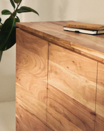 Сервант Uxue из массива акации с беленой отделкой 200 x 88