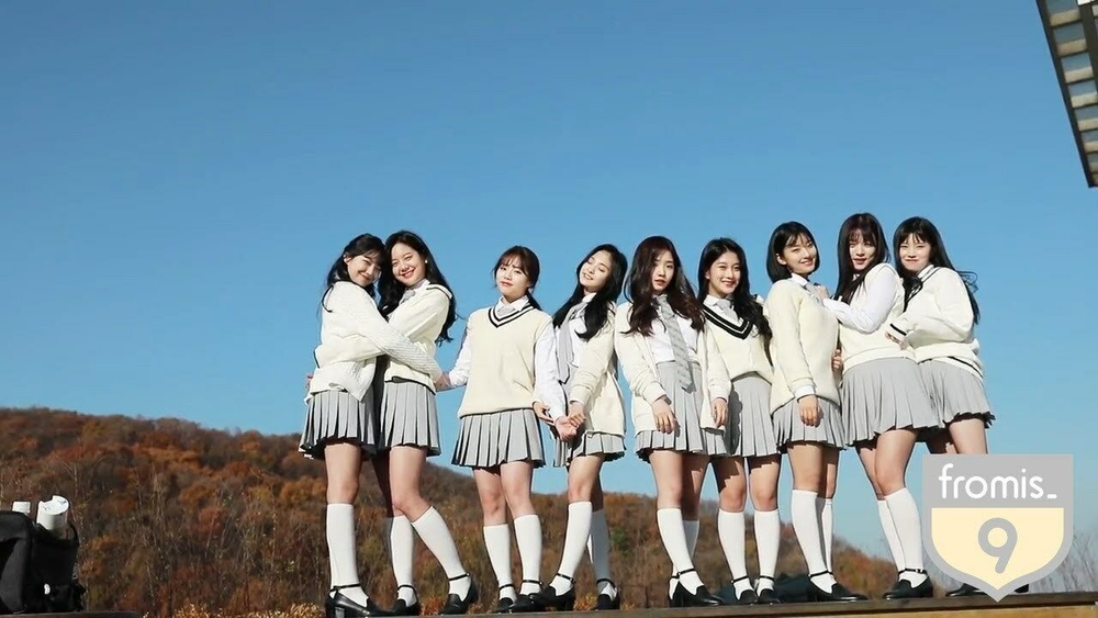Альбом Fromis_9 - To.Heart 1st Mini Album BLUE Version