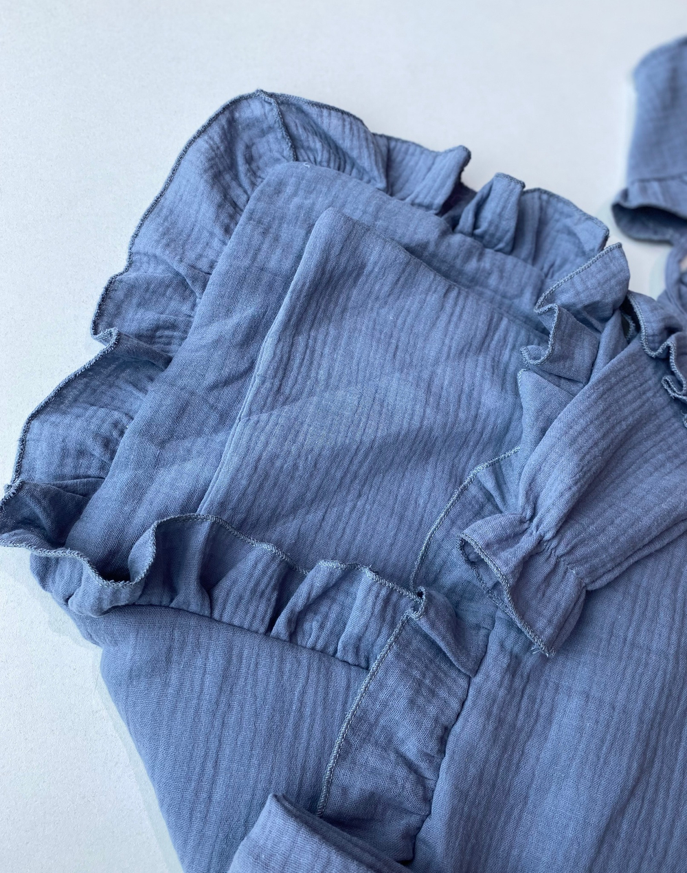 Муслиновый комплект на выписку лето "With Love" 4 пр. (Одеяло, пояс, комбинезон, шапочка) (Цвет: Серый)