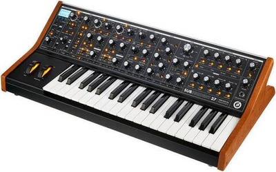 Синтезатор профессиональный Moog Subsequent 37
