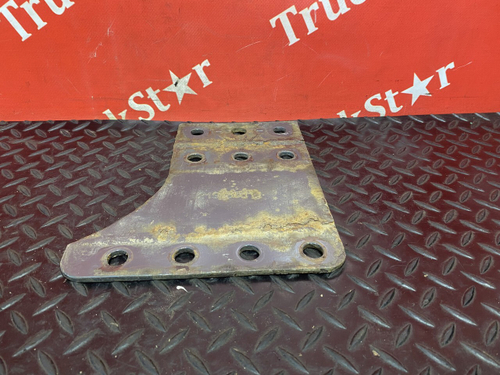 Кронштейн траверсы задней