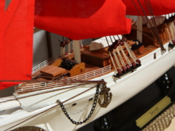 Модель парусника "Secret" ( "Алые Паруса")