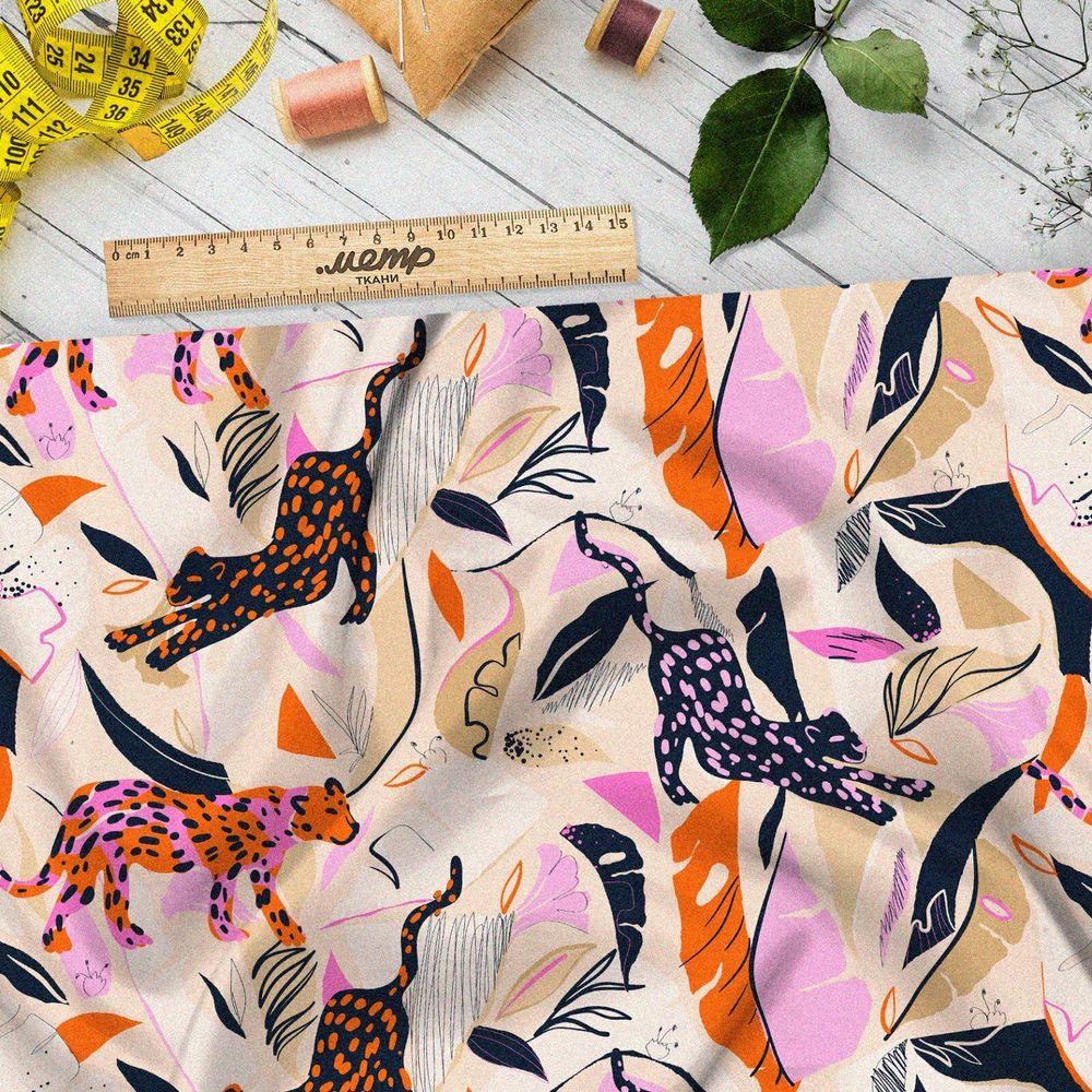 Ткань флис яркие леопарды в листьях