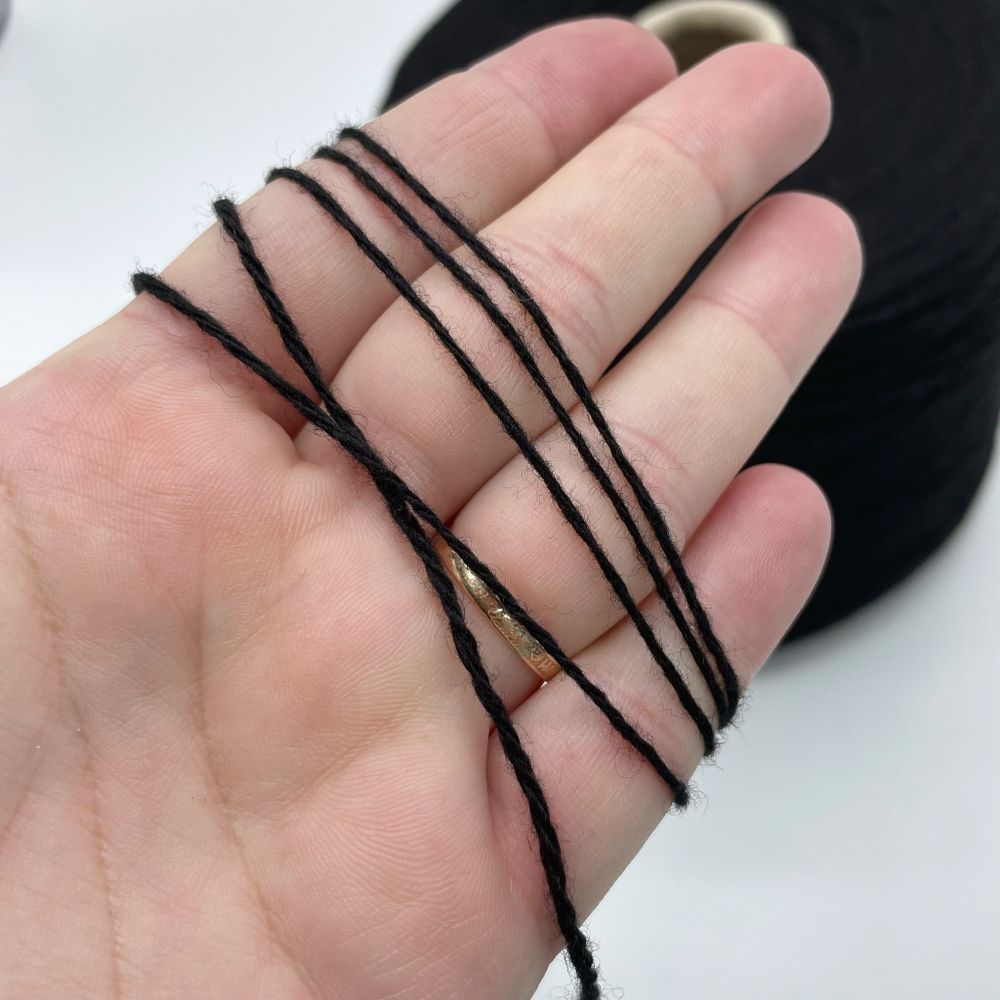 Бобинная пряжа для вязания (300 гр.) Mille Fili S.P.A. 30% меринос 5% кашемир 30% вискоза 35% полиамид