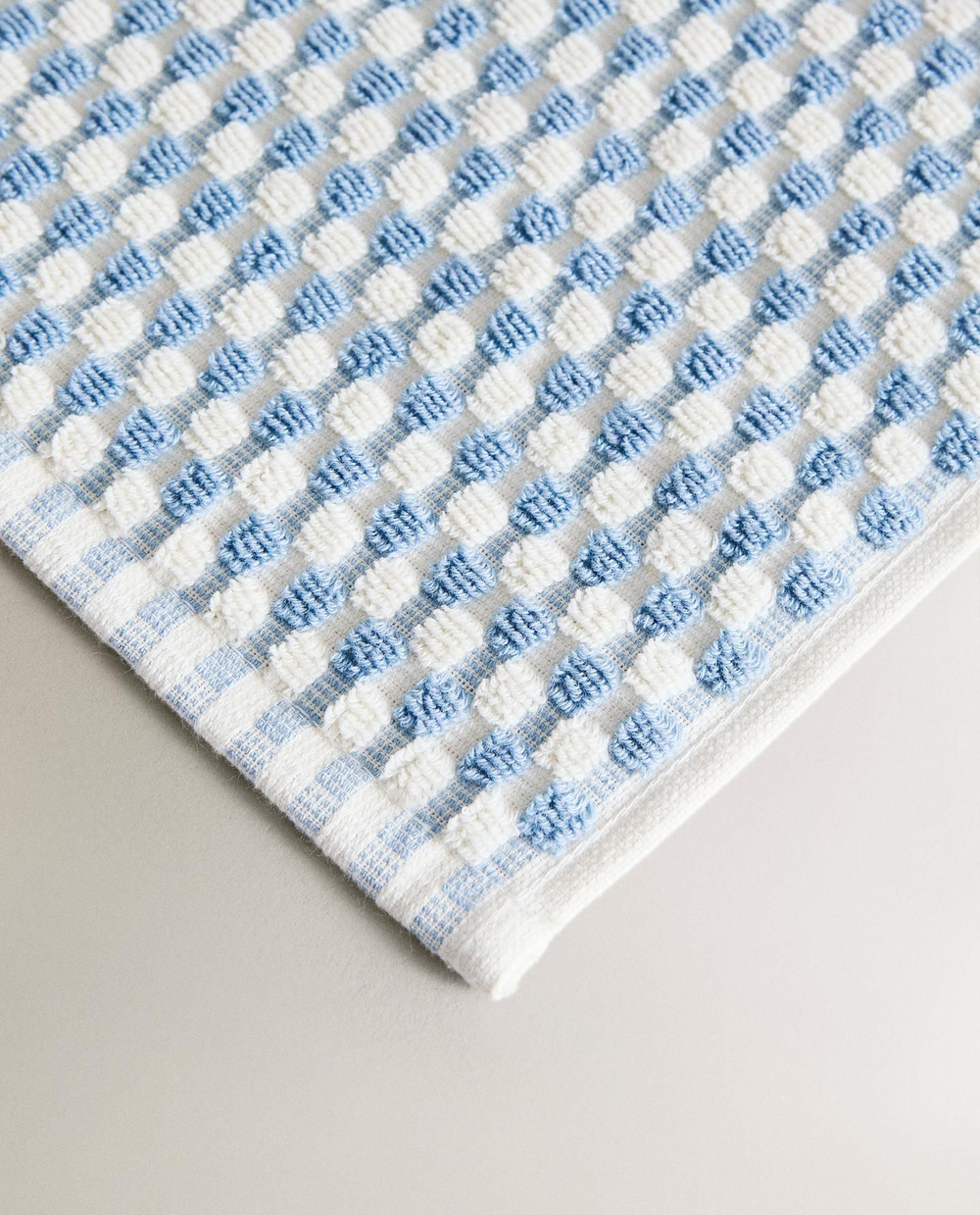 Zara Home - Хлопковое банное полотенце с текстурой, синий, 90х150 см