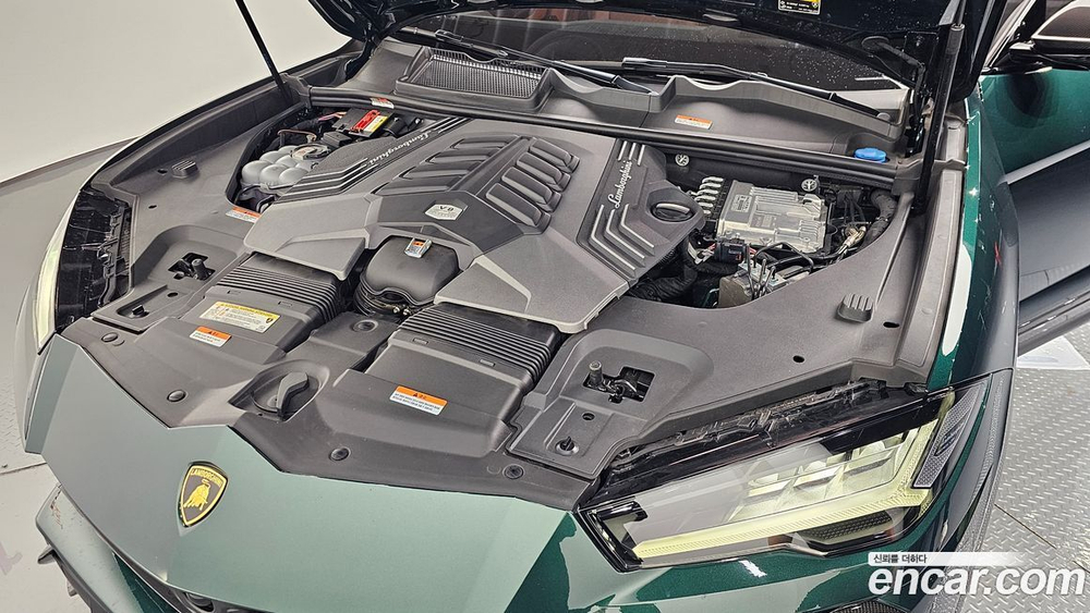 Lamborghini Urus 4.0 V8 (04.2022)