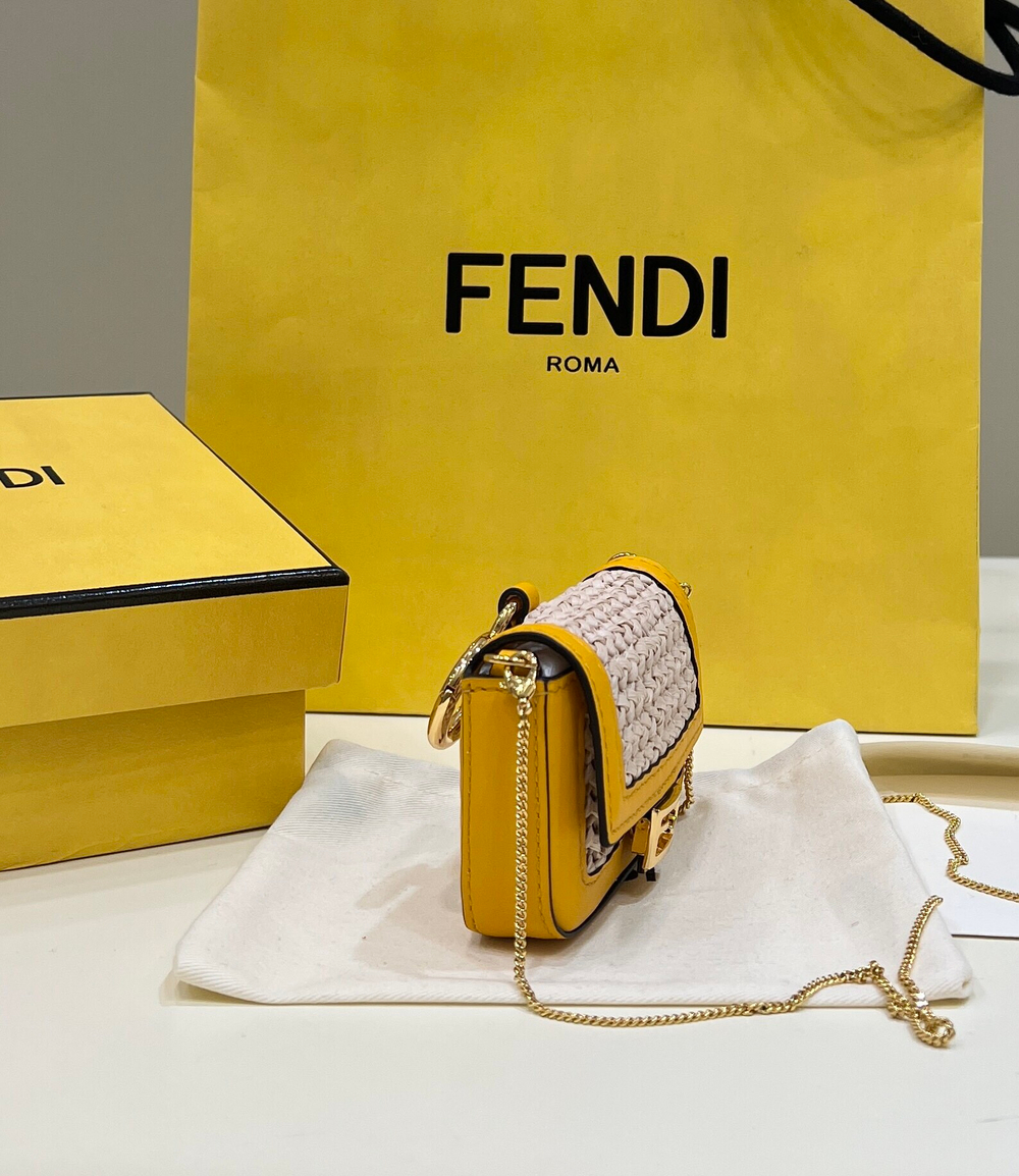 Fendi Nano Baguette 11 cm