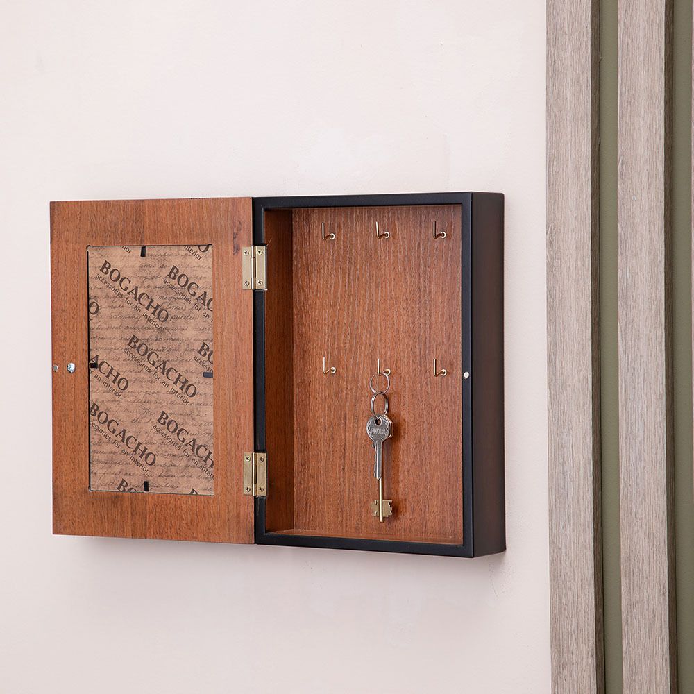 Ключница Семь ключей счастья Орех