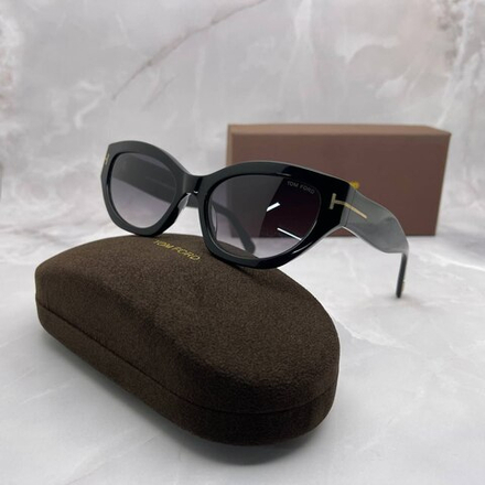 Солнцезащитные очки Tom Ford